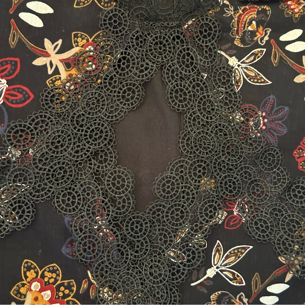 Red Carter blouse - Picture 2 of 9